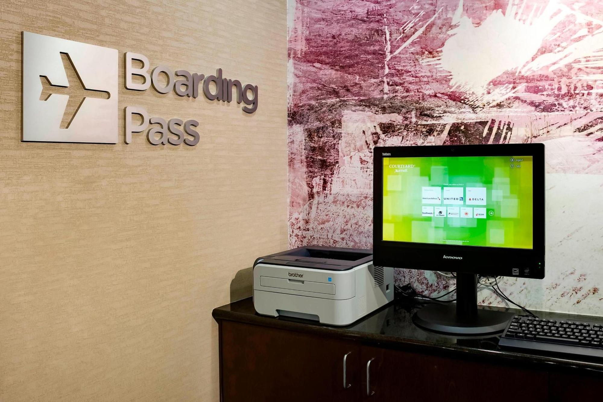 คอร์ตยาร์ด สเตทวิลล์ มัวร์สวิลล์/เลกนอร์แมน Hotel สเตทส์วิลล์ ภายนอก รูปภาพ